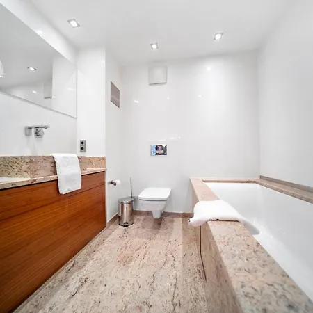 90m2 - 969 Sq Ft Of Luxury *