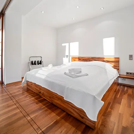 90m2 - 969 Sq Ft Of Luxury Apartment München